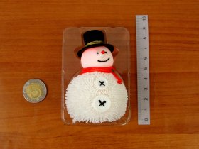 Kalėdinė dekoracija Besmegenis, šviečia kratomas, elementai nekeičiami, 8 cm