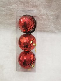Eglutės žaisliukų rinkinys 3 vnt., raudonos sp., su žvyneliais, blizgūs, skersmuo 8 cm.