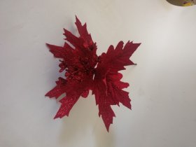 Kalėdinė dekoracija Šakelė, su dirbtine, raudonos spalvos gėle, iškarpytais lapais, 25 cm