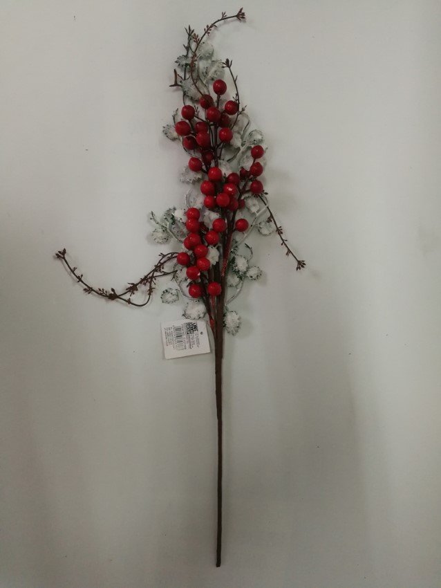 Kalėdinė dekoracija Šakelė, su baltais lapeliais ir raudonomis uogomis, 62 cm